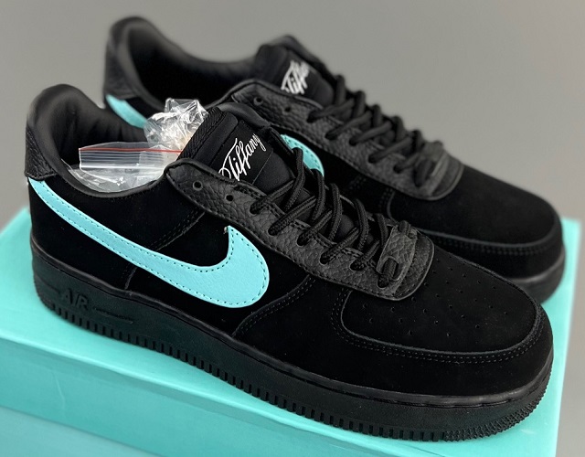 Women Air Force 1 038